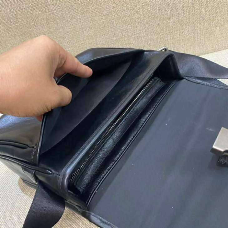 Picture of Prada Mens Bags _SKUfw167298570fw